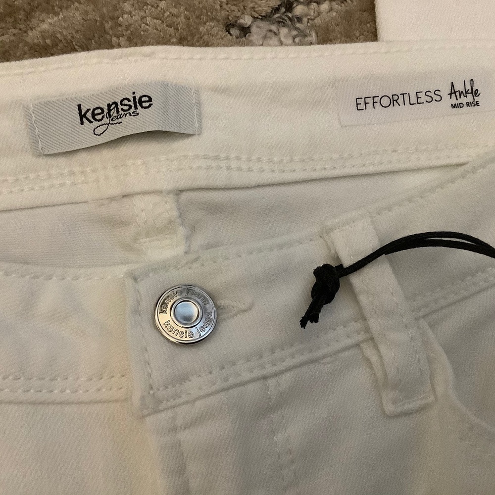 NWT White Ankle Mid Rise Kensie Jeans 4/27